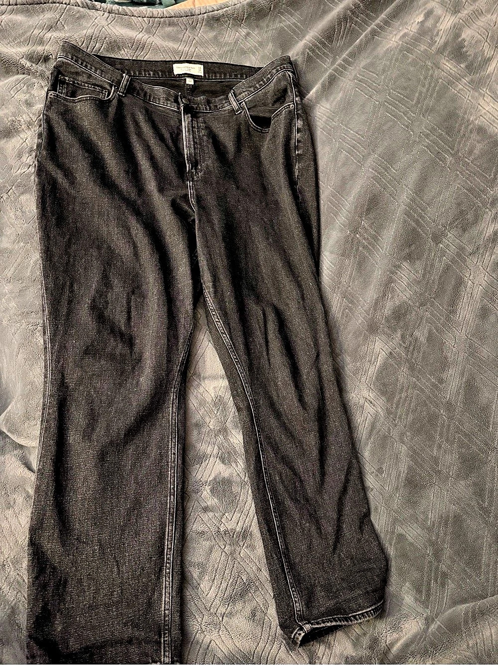 Abercrombie & Fitch Curve Love The Slim Straight Ultra High Rise Slim Straight